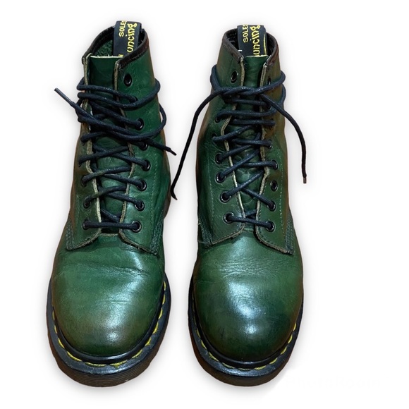 SOLD Vintage Doc Martens 8 Eyelet Green Boots England Sz 6 - Picture 3 of 12